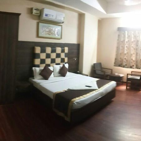 Hotel The Majestic Hyderabad Esterno foto